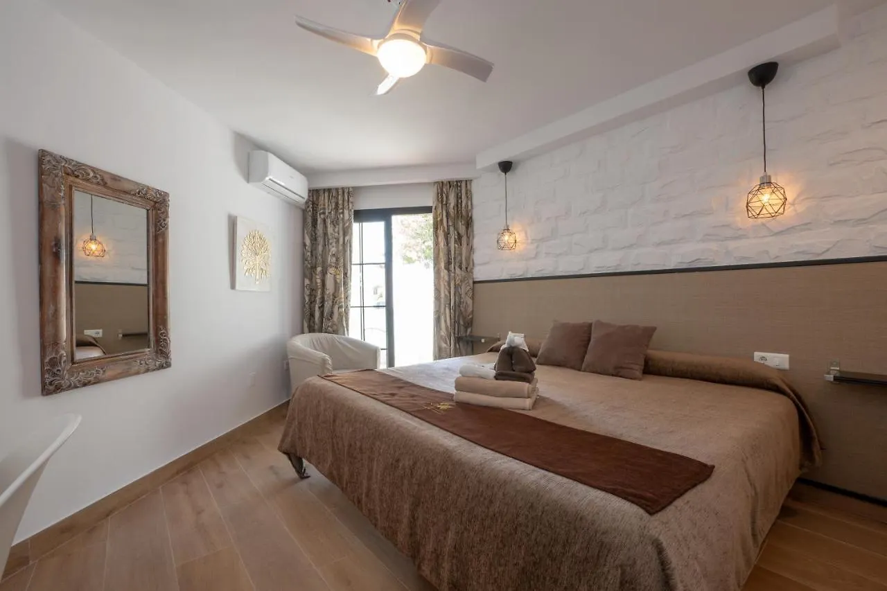 Hostal Casa Mercedes Nerja 2*,