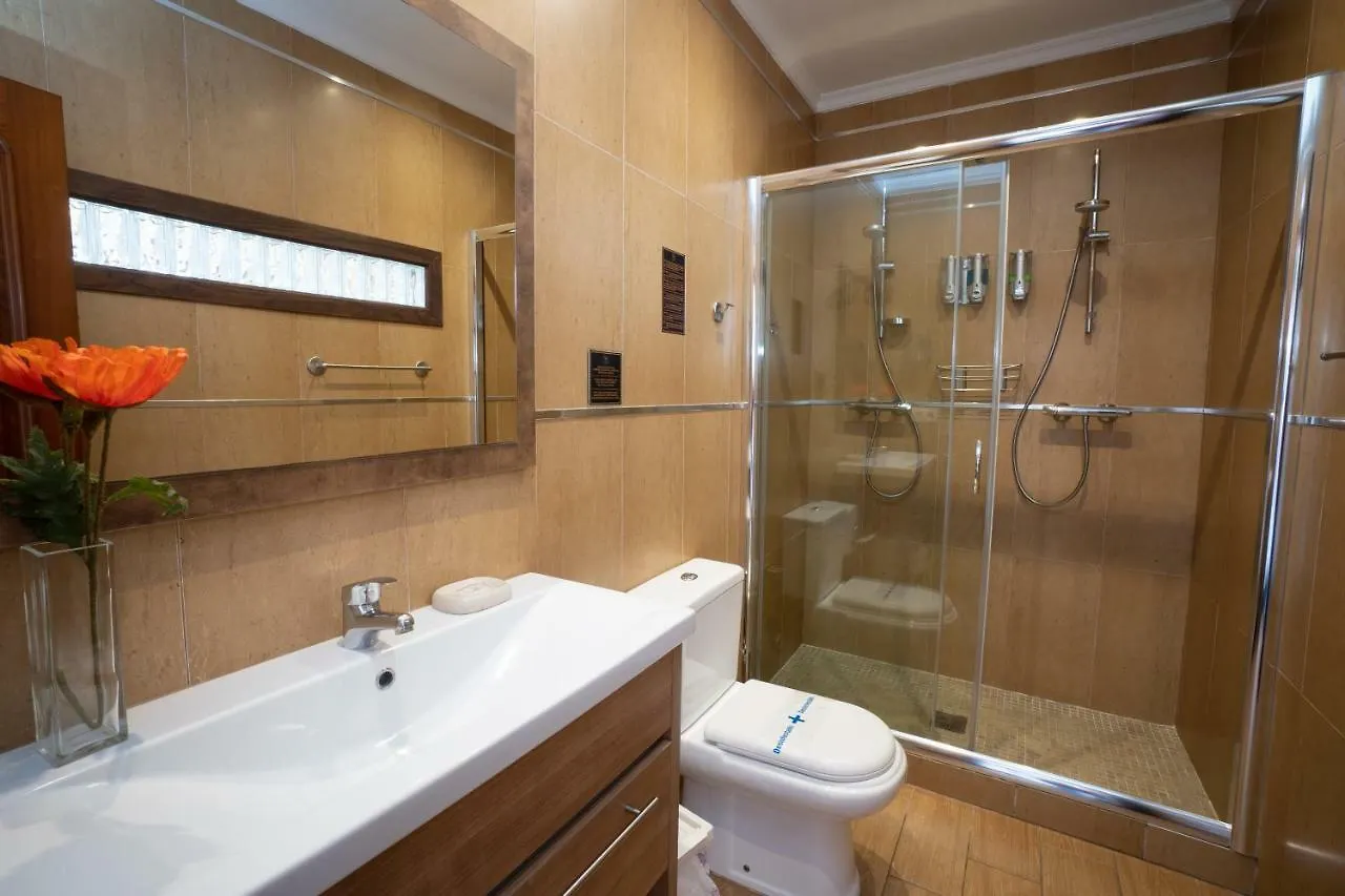 Hostal Casa Mercedes Nerja 2*,