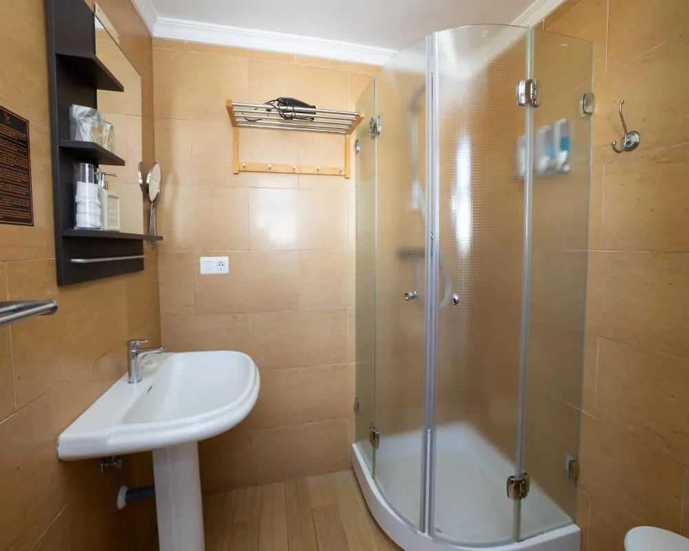 Guest house Hostal Casa Mercedes Nerja